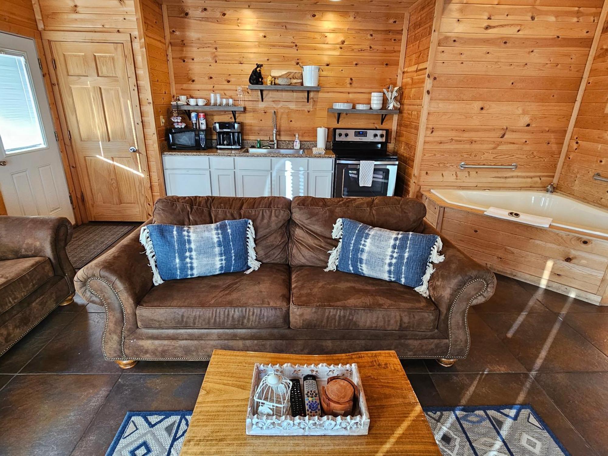 5 Min To Beaver Lake-King Bed-Fire Pit-Jetted Tub #3 Eureka Springs Exterior photo